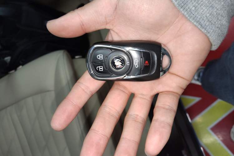 Used Buick GL8 2023 Land Executive Class 652T Luxury Model