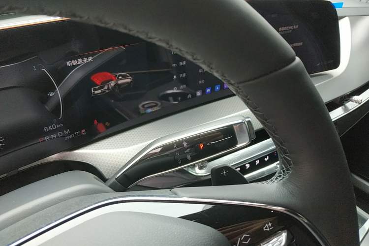 Used Cadillac XT5 2025 2.0T Luxury Version Gear Lever