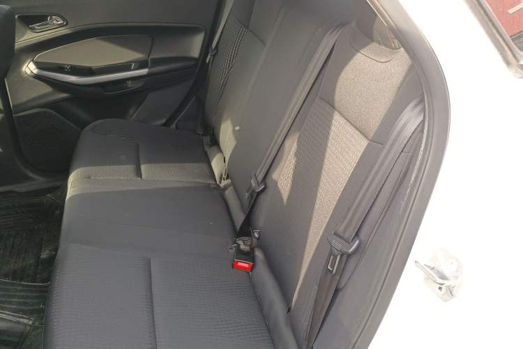 Used Ford Escort 2019 Revised 1.5L Automatic ZhiXiang Version China VI Standard Left Rear Seat