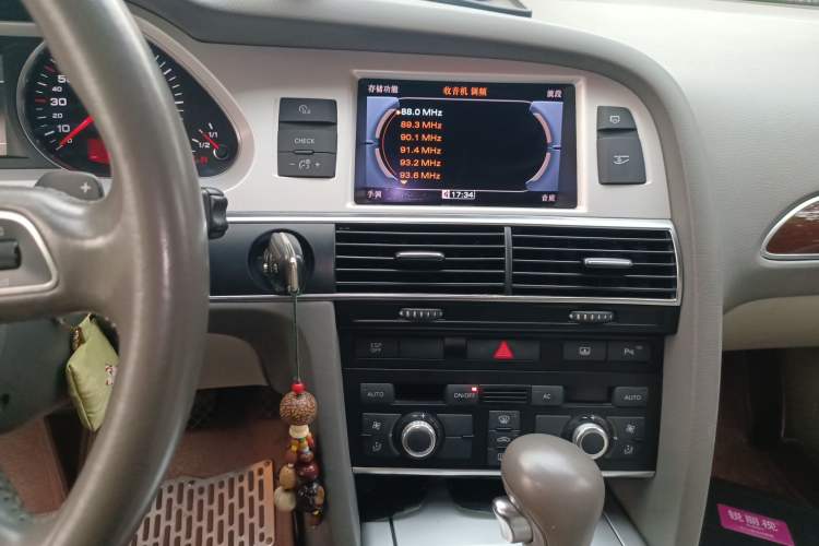 Used Audi A6L 2011 2.0 TFSI Automatic Standard Edition Audio And AC Panel