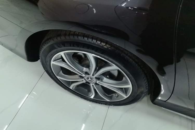 Used Mercedes-Benz E-Class 2022 Revised E 300 L Sport Luxury Edition Exterior 2