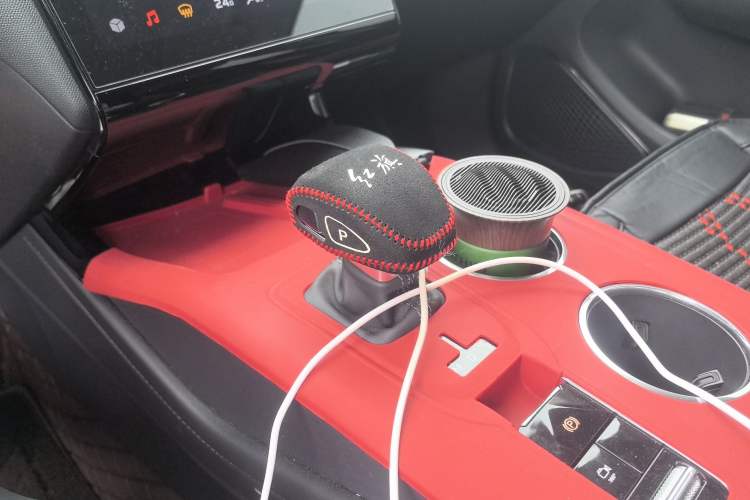 Used Hongqi HS3 2023 1.5T Two-Wheel Drive Shanwei Edition
