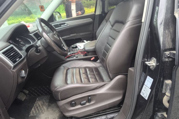 Used Volkswagen Teramont 2017 330TSI Two-Wheel-Drive Luxury Edition Left Front Seat