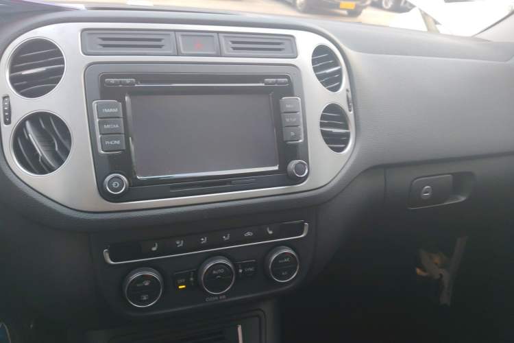 Used Volkswagen Tiguan L 2016 300TSI Automatic All-Wheel Drive Luxury Edition
