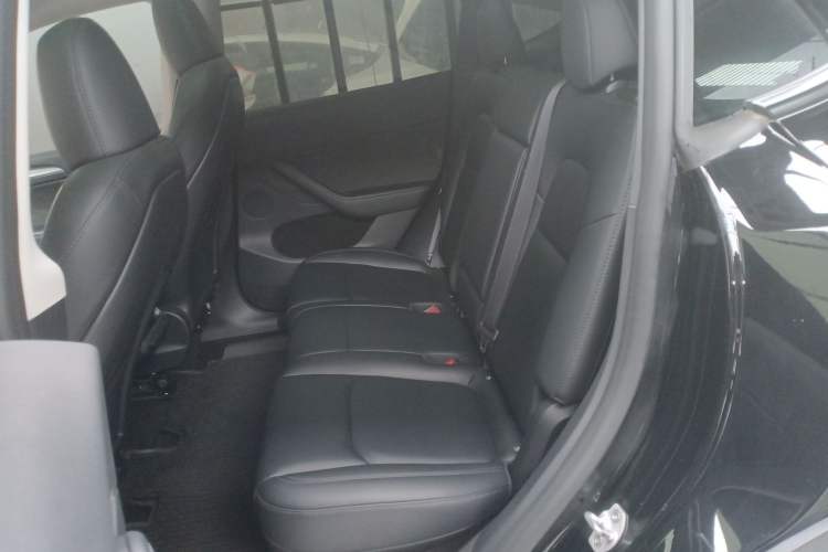 Used Tesla Model Y 2023 Rear-Wheel-Drive Version Left Rear Seat