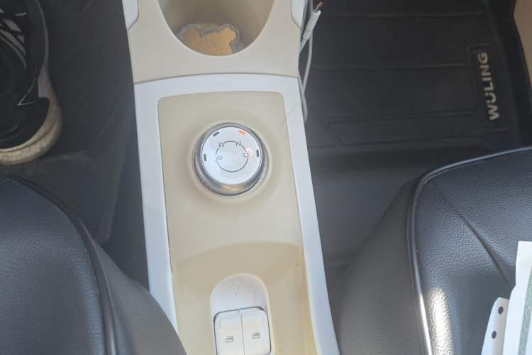 Used Wuling Hongguang MINIEV 2024 3rd Generation 215km Advanced Version Gear Lever