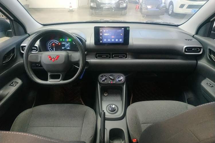 Used Wuling Hongguang New Energy 2024 All-Electric Model 300KM Standard Version
