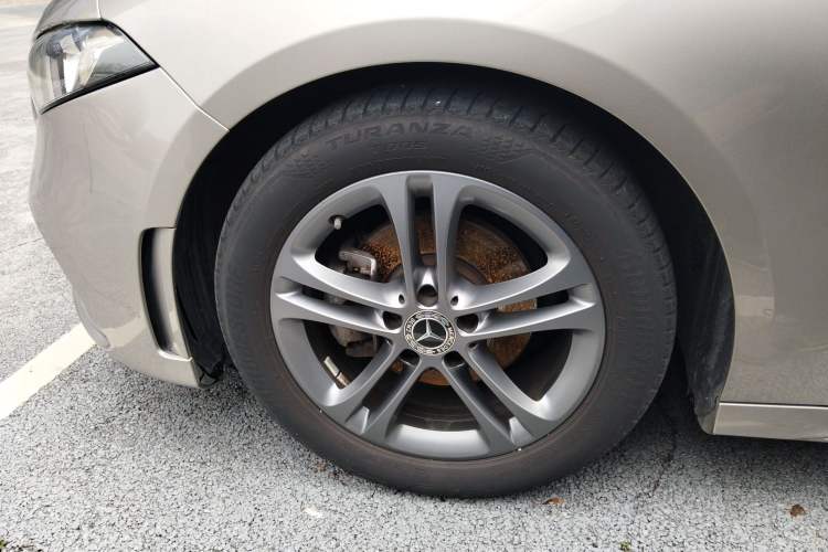 Used Mercedes-Benz A-Class 2020 Facelift A 180 L Sport Sedan Special Configuration Left Front Wheel Hub