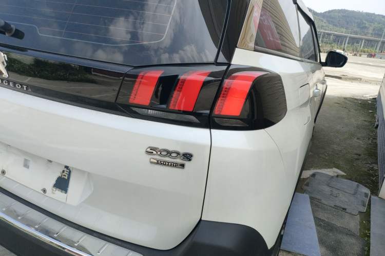 Used Peugeot 5008 2017 350THP 5-Seat Elite Edition