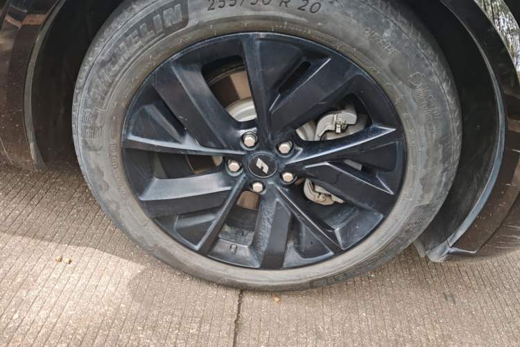 Used Li Auto L8 2023 Pro Model Right Front Wheel Hub