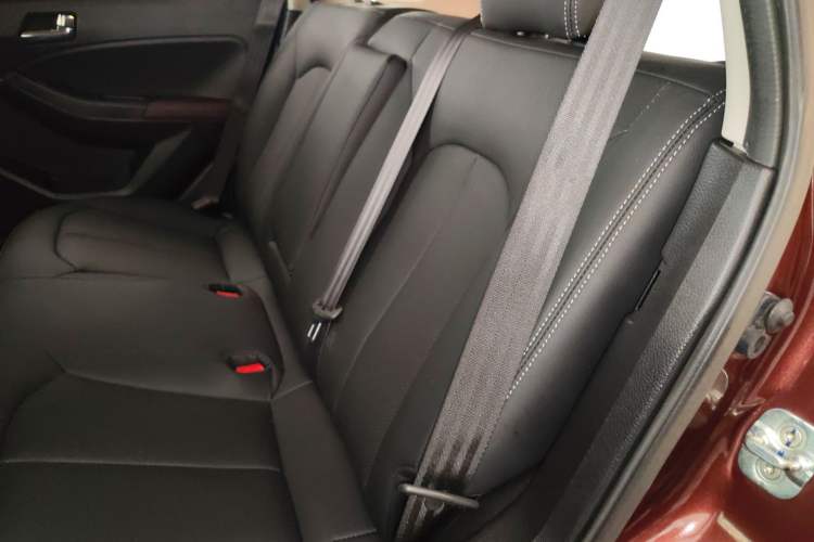 Used Venucia T70X 2015 2.0L CVT Smart Enjoyment Sport Edition