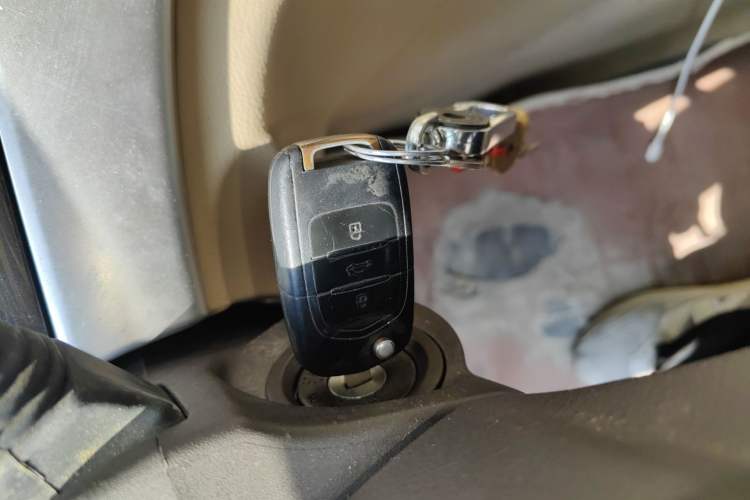 Used Baojun 730 2016 Revised 1.5L Manual Standard Version 7 Seats China V Emission Standard
