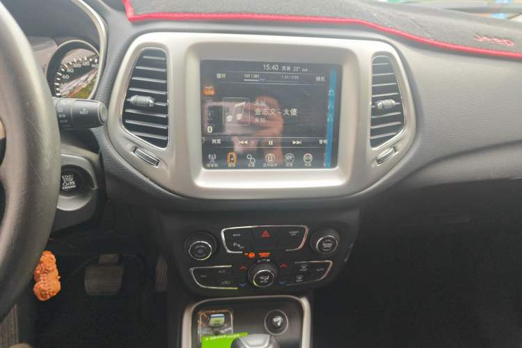 Used Jeep Compass 2017 200T Automatic Family Edition
