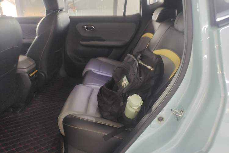 Used AION Y 2022 70 Intelligent Edition Lithium Iron Phosphate Left Rear Seat