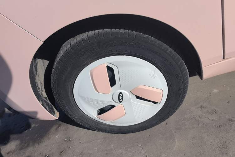 Used Chery QQ Ice Cream 2022 170km Sundae Phosphate Lithium-Ion
