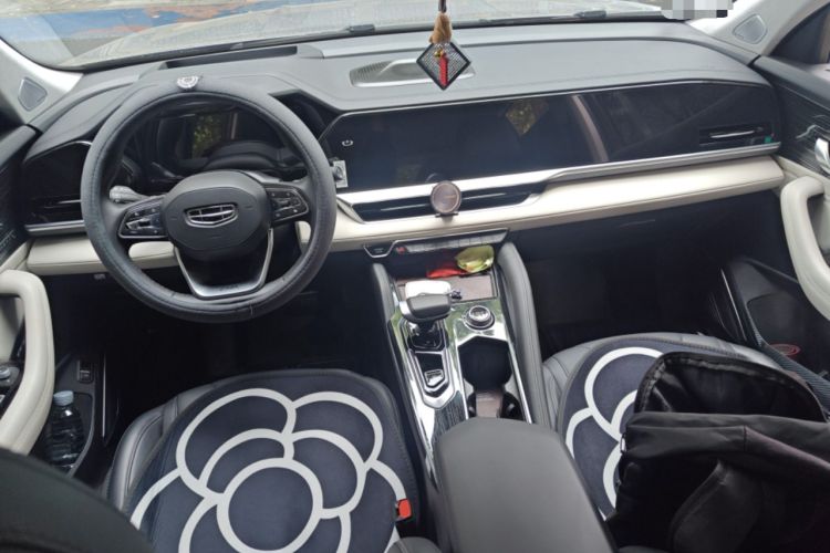 Used Geely Auto Monjaro L 2023 2.0TD High-Power Automatic Two-Wheel Drive Flagship Version Center Console