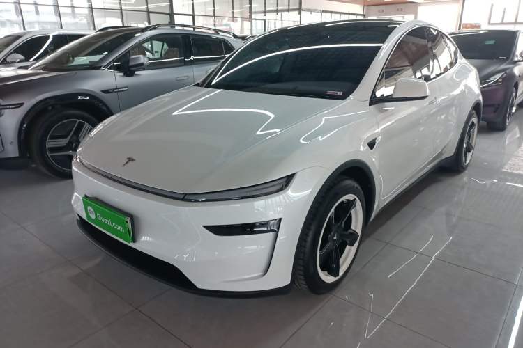 Used Tesla Model Y 2025 Long-Range All-Wheel-Drive Version