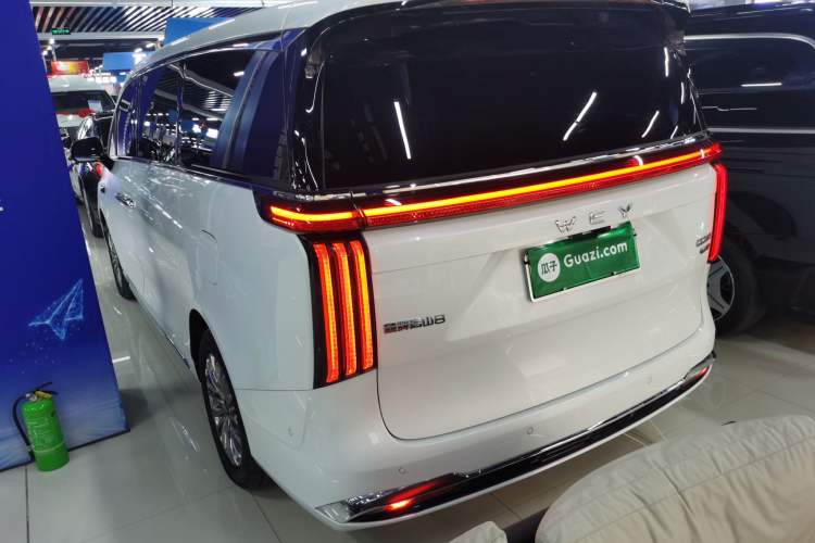 Used Wey Gaoshan 2025 Four-Wheel Drive Alpine 8