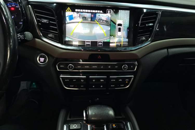 Used GAC Trumpchi GS8 2017 320T Two-Wheel Drive Luxury Smart Connectivity Version (7 Seats)
