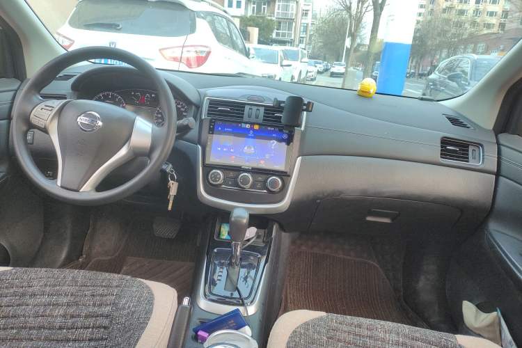 Used Nissan Tiida 2019 1.6L CVT Cool Edition China VI Standard Center Console