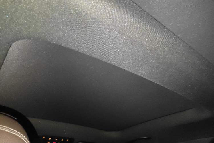 Used Mercedes-Benz GLC 2018 Refreshed GLC 300 4MATIC Dynamic Edition Headliner