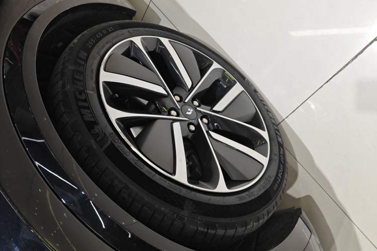 Used Li Auto L9 2022 Max model