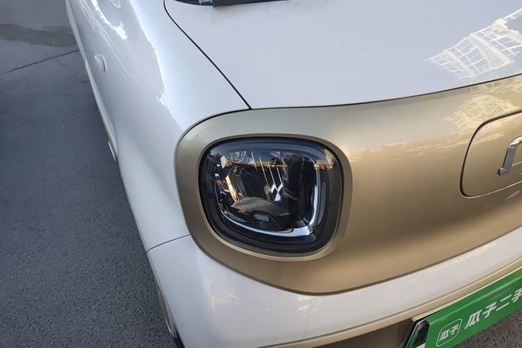 Used Bestune Pony 2025 222km Range Agile Horse Right Front Headlight