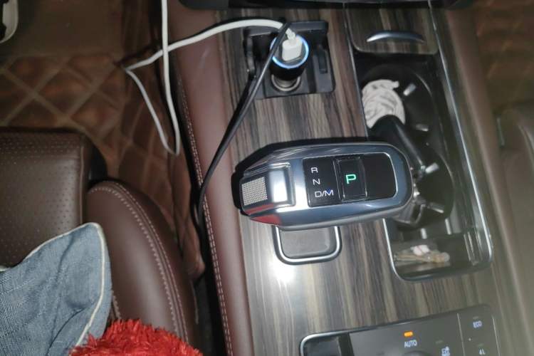 Used Haval H9 2020 2.0T Gasoline 4x4 Prestige 7-Seater Gear Lever