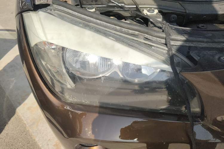 Used BMW X1 2012 sDrive18i Fashion Model Right Front Headlight