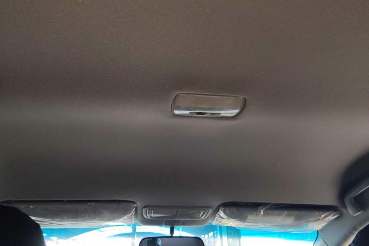 Used Honda Crider 2015 1.8L automatic comfort version Headliner