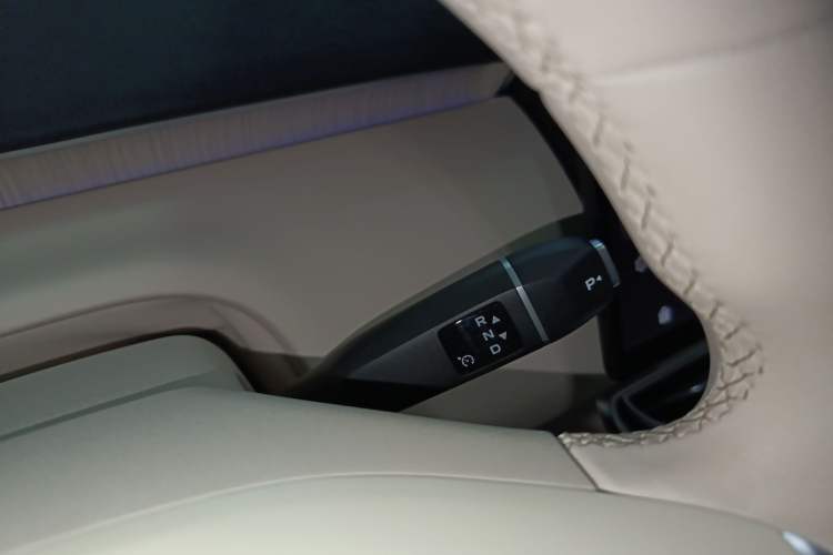 Used Deepal S09 2025 Four-Wheel Drive Ultra+ Custom Edition Gear Lever