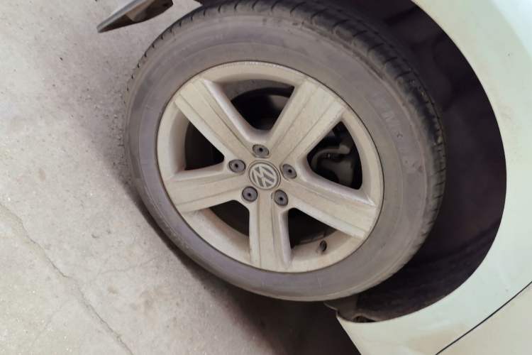 Used Volkswagen Golf 2018 1.6L Automatic Fashion Model