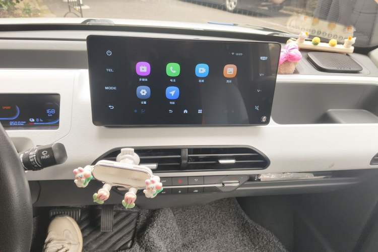 Used Geely Galaxy Panda 2024 Panda Mini 200km Endurance Bear Audio And AC Panel