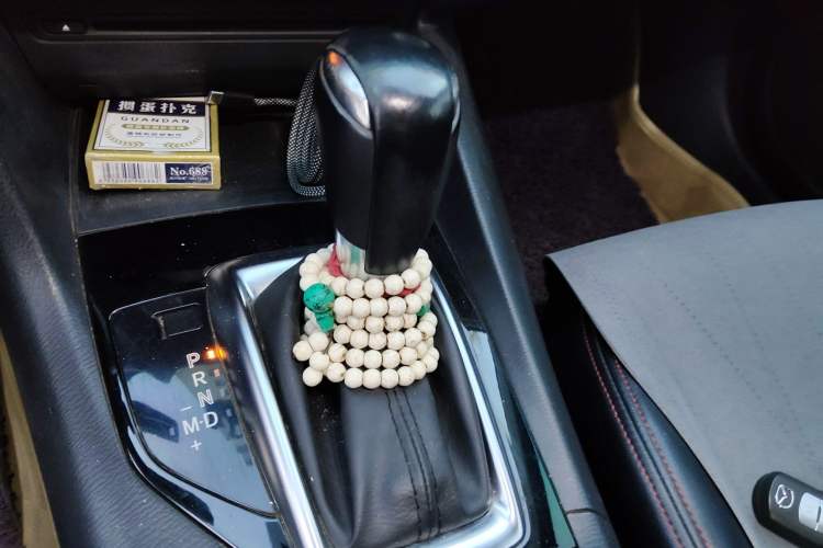 Used Mazda 3 Axela 2014 Sedan 1.5L Automatic Luxury Model