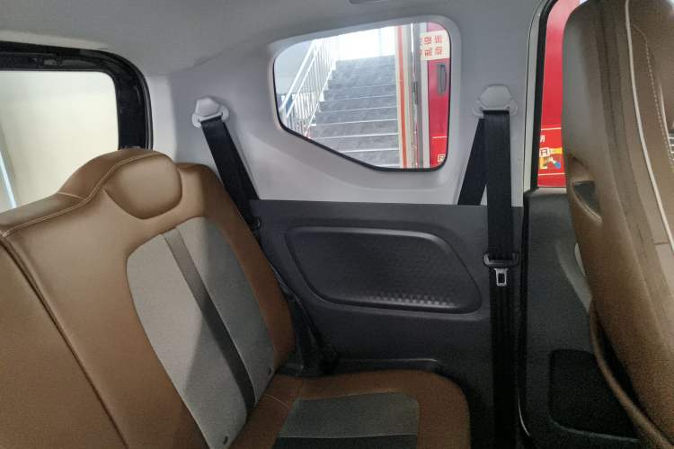 Used Wuling Hongguang MINIEV 2022 GAMEBOY 300km Enthusiast Model with Lithium Iron Phosphate