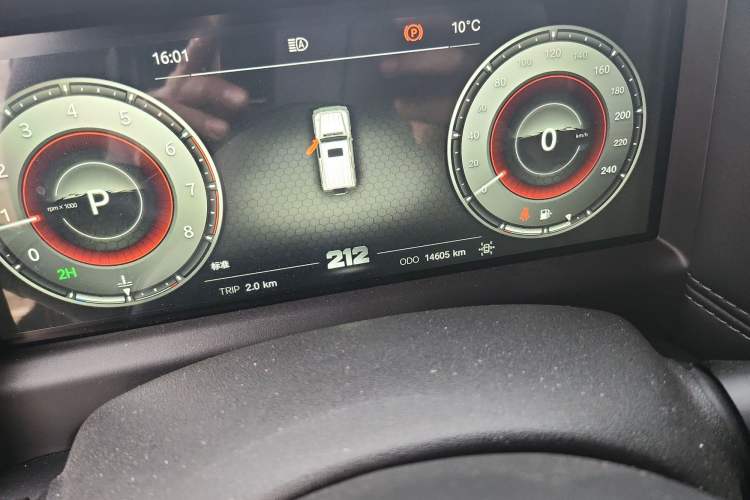 Used 212 T01 2025 2.0T Changfeng