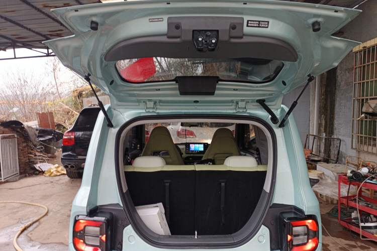 Used Geely Galaxy Panda 2024 Panda Mini 200km Endurance Bear
