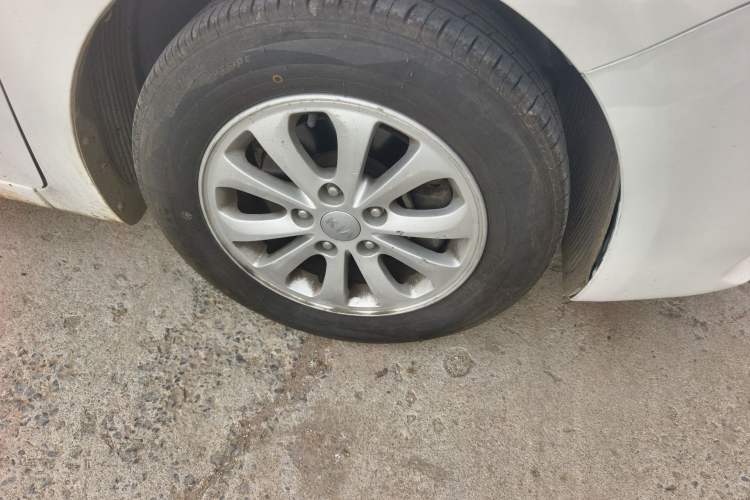 Used Kia K3 2016 1.6L Manual GL Right Front Wheel Hub
