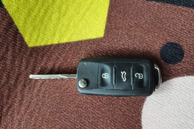 Used Volkswagen up! 2015 1.0L move up! Interior 1