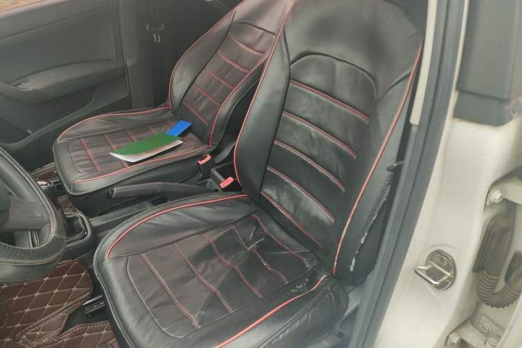 Used Skoda Rapid Spaceback 2016 Revised Version 1.6L Manual Front-Drive Edition