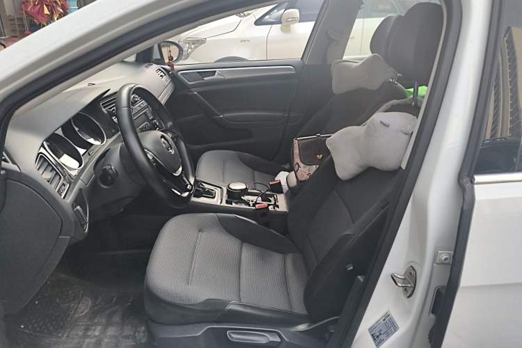 Used Volkswagen Golf 2018 230TSI Automatic Comfort Model Left Front Seat