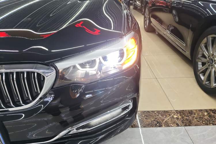 Used BMW 5 Series 2018 Facelifted 530Li xDrive Luxury Package