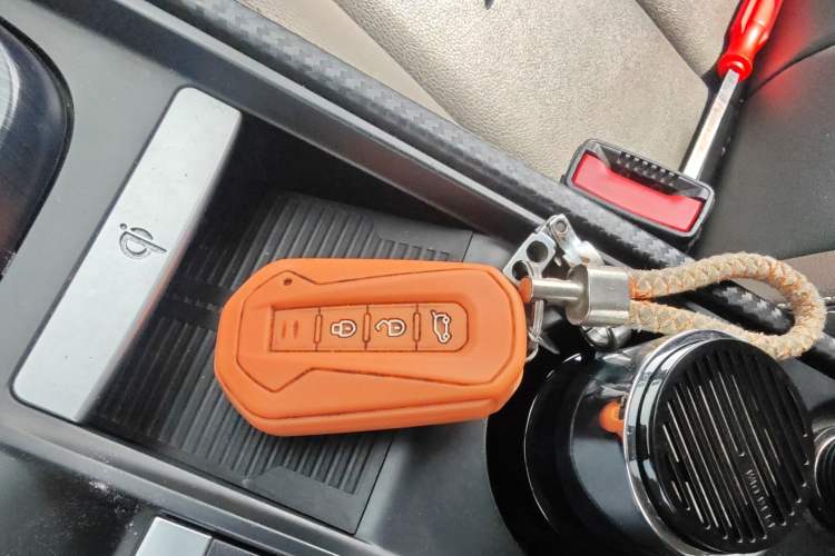 Used JMC Yusheng S330 2016 1.5L GTDi Automatic Two-Wheel Drive Prestige Edition Vehicle Key