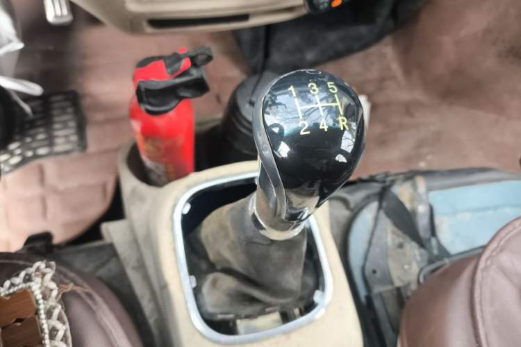 Used CHANGAN KAICHENG Ruixing M80 2014 1.5L Standard Version 4G15S
