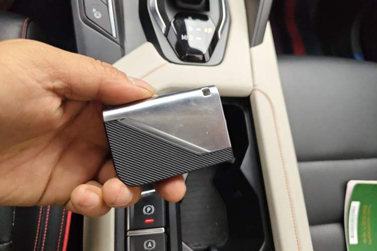 Used Lynk & Co 06 2021 1.5T Shero Pink Special Edition
