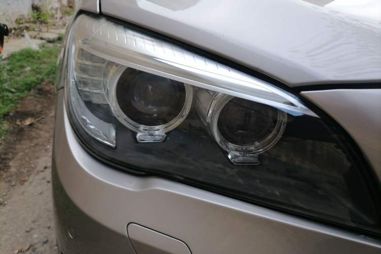 Used BMW 7 Series 2014 730Li Premium Edition Right Front Headlight