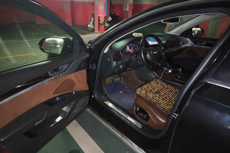 Used Audi A8 2013 A8L 40 hybrid
