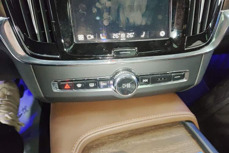 Used Volvo S90 2023 B5 Zhiyi Luxury Edition
