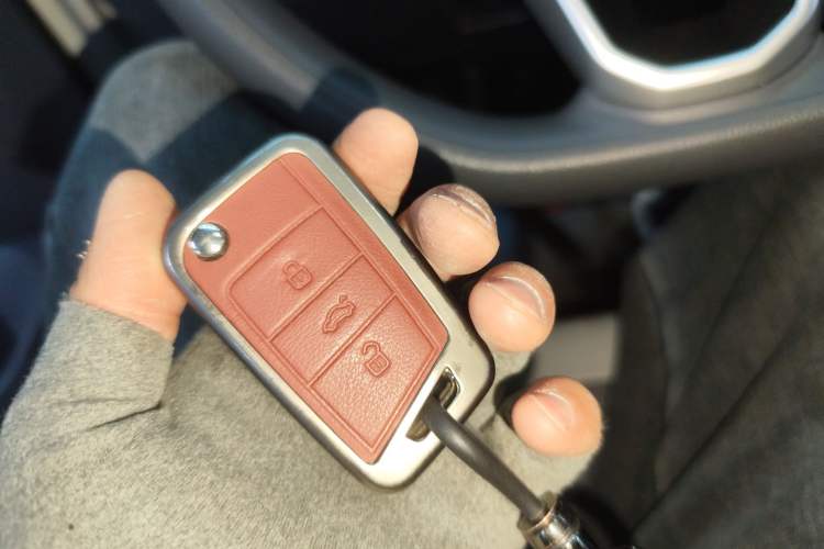 Used Volkswagen Tharu 2025 New Sharp 1.5L Ambitious Edition Vehicle Key