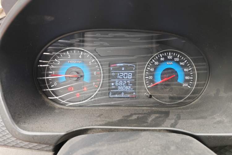 Used Dongfeng Fengon 330 2018 1.5L 330S Comfort Edition DK15